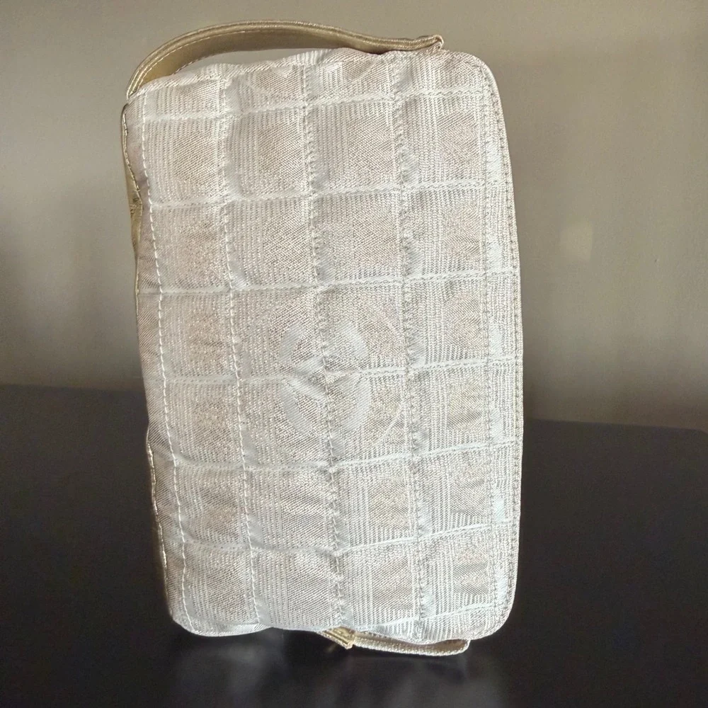 Chanel 2000s Gold  Quilted Cosmetic Pouch handbag clutch Vintage Glam OS Y2K